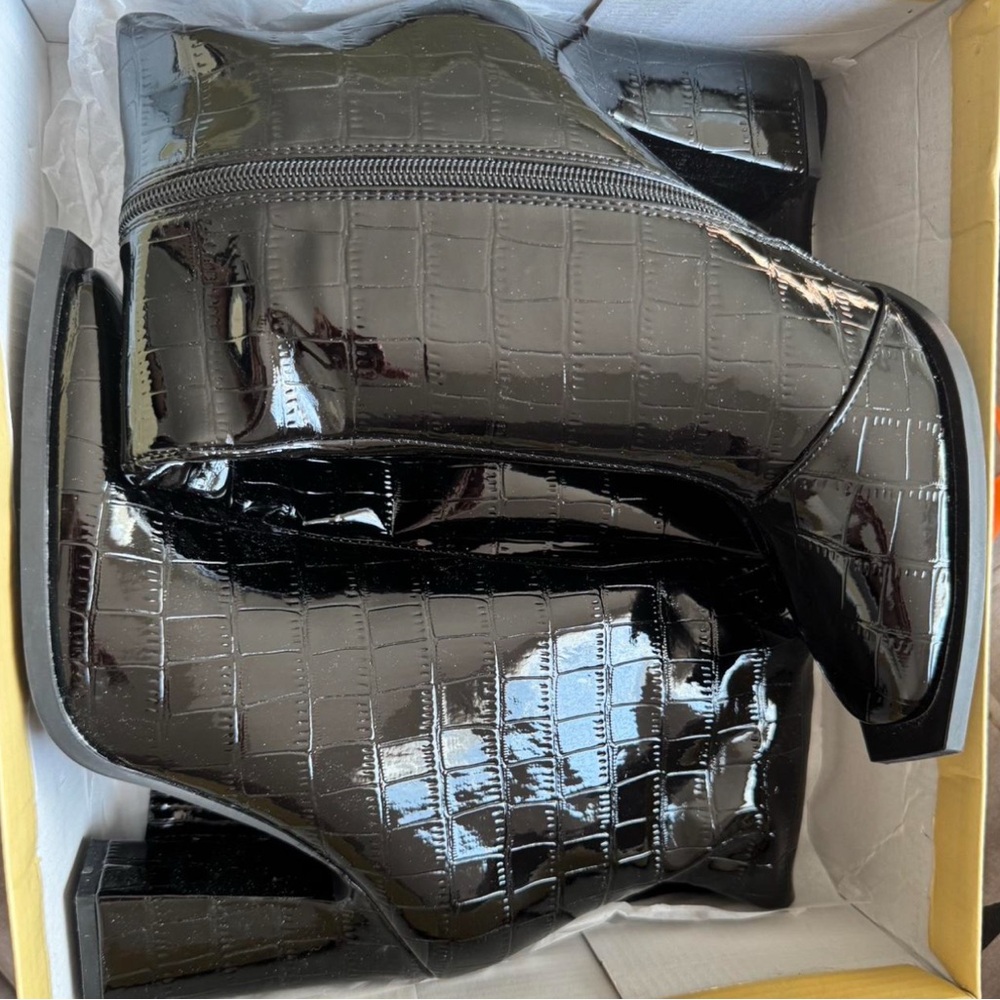 SOLD Princess Polly Knee High Boots